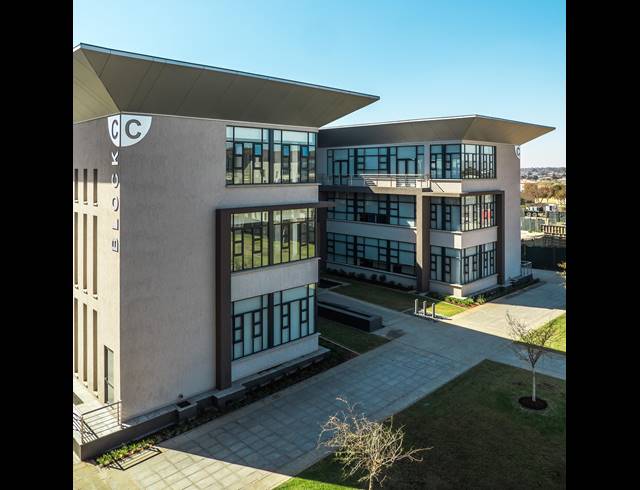 866M² BUSINESS TO LET IN LA COMO LIFESTYLE ESTATE